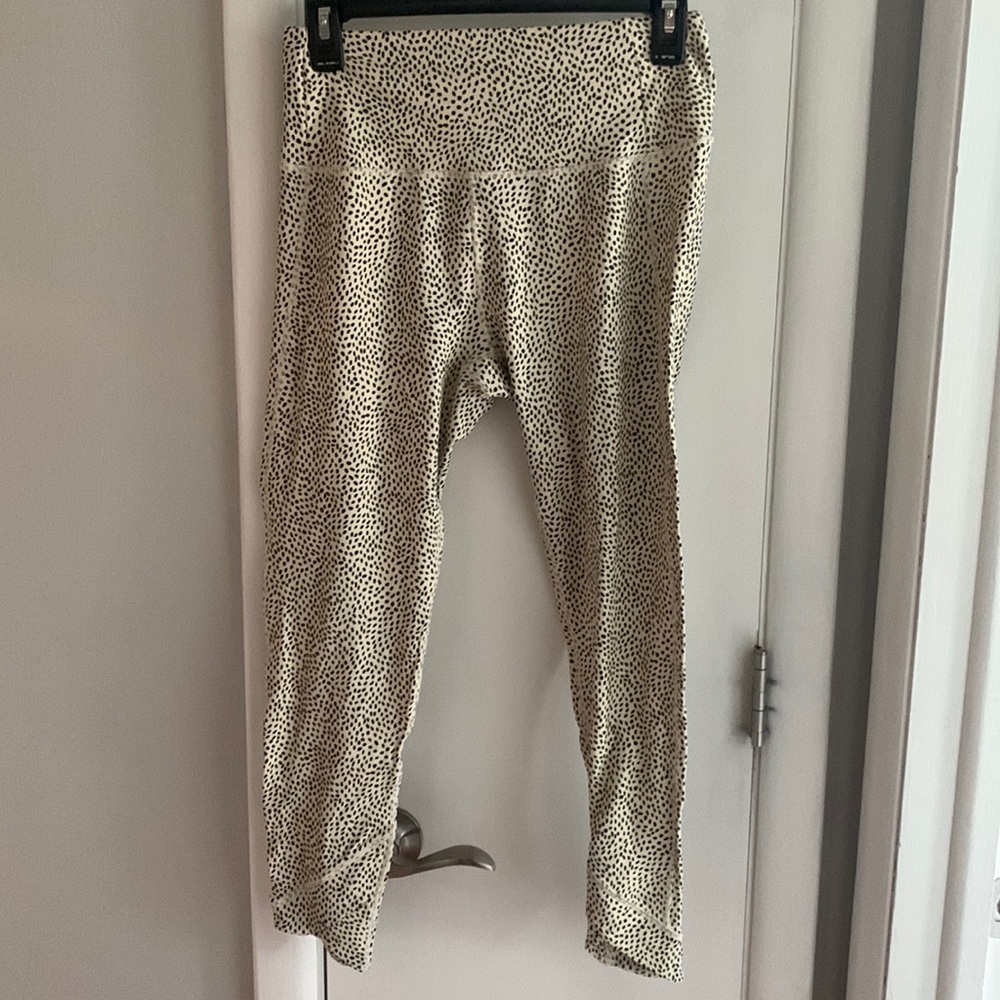 Calia size‎ M Capri Leggings. Hardly worn. Smoke free home.